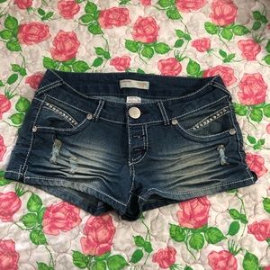No boundaries Jean shorts